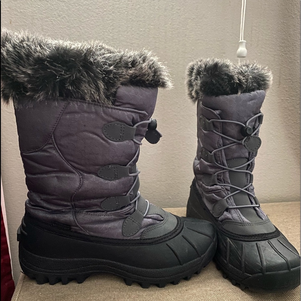 Artic Cat Black and Grey Size 7 Snow Boots
